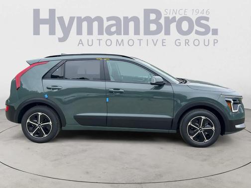 Green 2026 Kia Niro EX