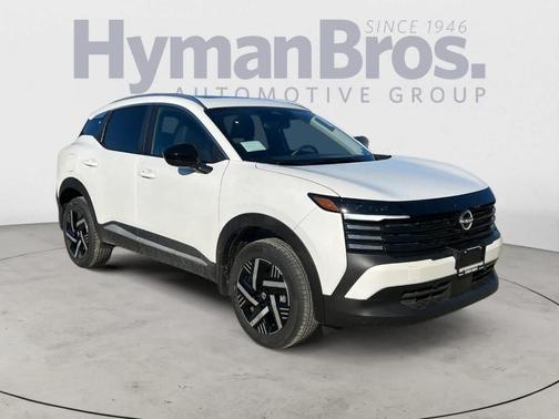Aspen White Tri 2026 Nissan Kicks SV