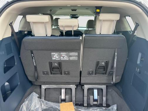 2025 Kia Carnival EX