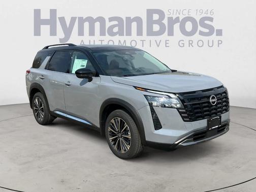 Boulder Gray Metallic 2026 Nissan Pathfinder Platinum