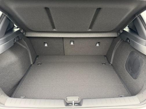 Snow White Pearl 2026 Kia K4 GT-LINE