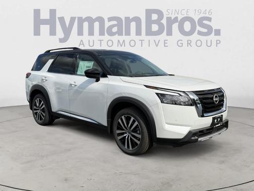 2025 Nissan Pathfinder Platinum