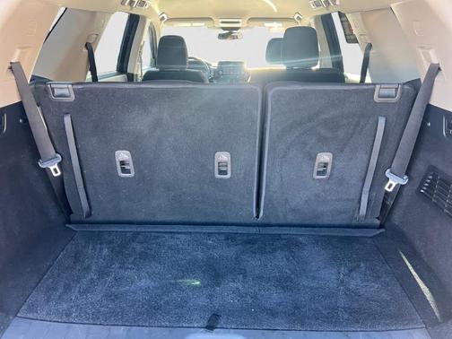 2022 Nissan Pathfinder S