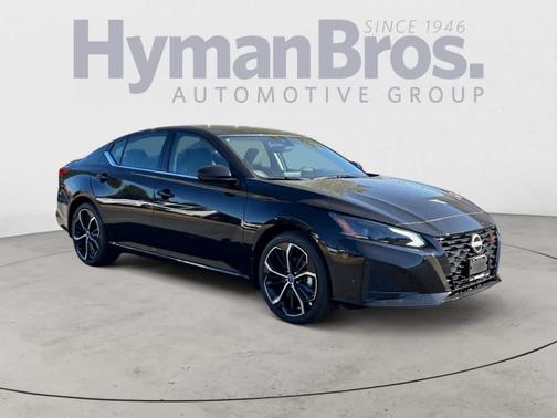 2025 Nissan Altima SR