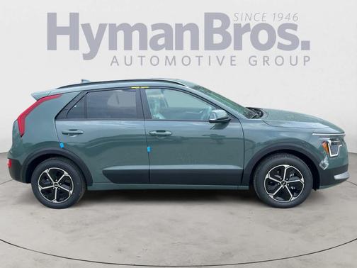 Green 2026 Kia Niro EX