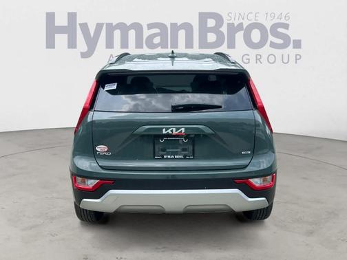 Green 2026 Kia Niro EX