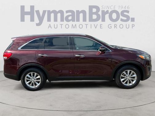Sangria Red 2017 Kia Sorento LX