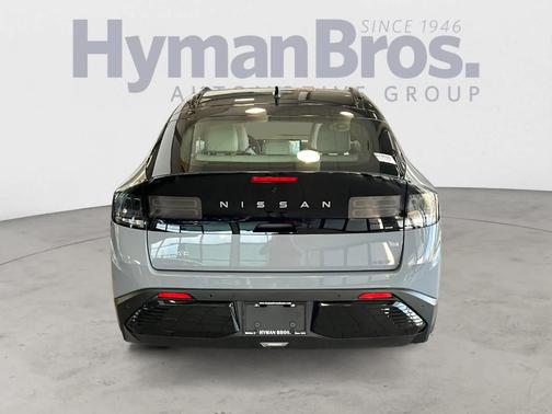 Boulder Gray Metallic 2026 Nissan Leaf PLATINUM+