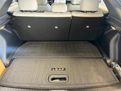 Boulder Gray Metallic 2026 Nissan Leaf PLATINUM+