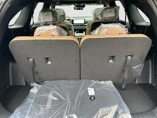 M2Y 2026 Kia Sorento SX Prestige