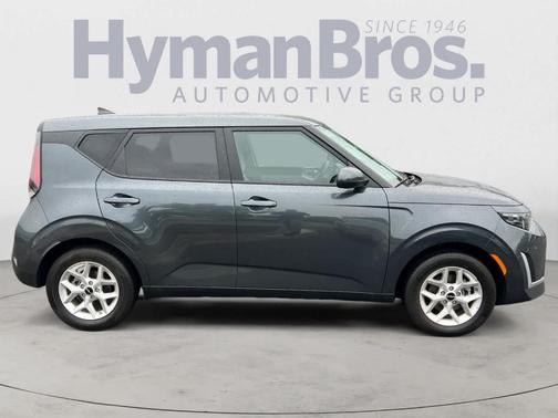Gravity Gray 2025 Kia Soul LX