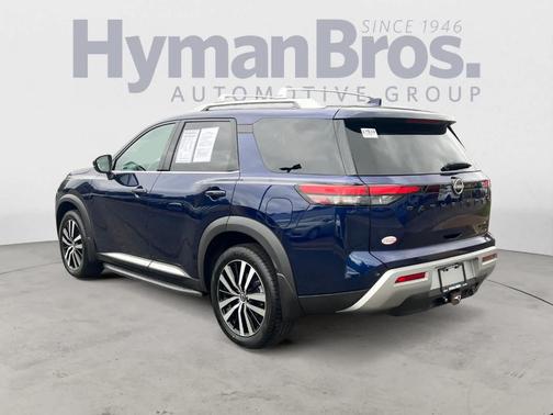 2023 Nissan Pathfinder Platinum