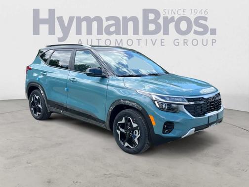 Blue / Black 2026 Kia Seltos S