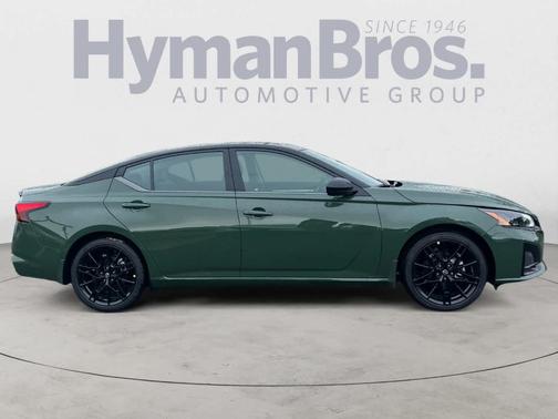 2t Grn Blk Roof 2026 Nissan Altima 2.5 SR