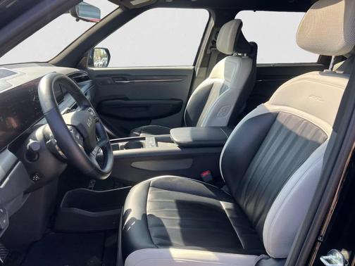 Aurora Black Pearl 2024 Kia EV9 GT-Line