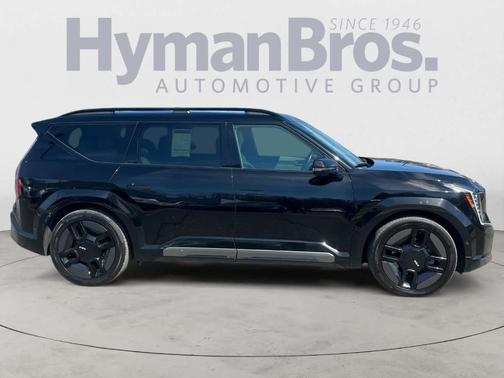 Aurora Black Pearl 2024 Kia EV9 GT-Line