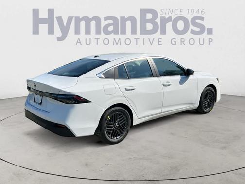 Cloud White 2026 Nissan Sentra SV