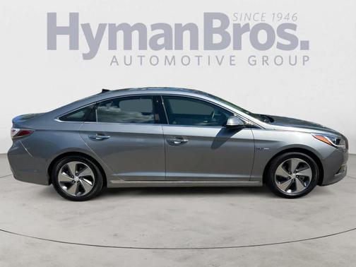 2017 Hyundai SONATA Hybrid Limited