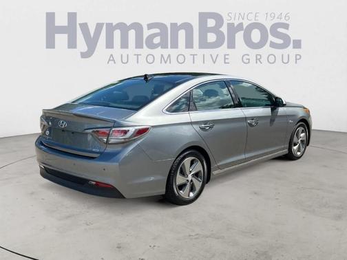 2017 Hyundai SONATA Hybrid Limited