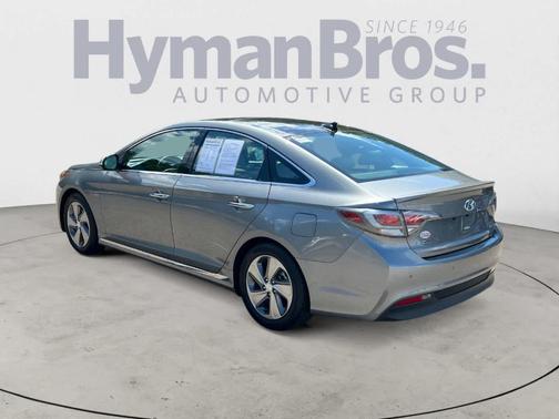 2017 Hyundai SONATA Hybrid Limited