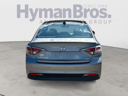 2017 Hyundai SONATA Hybrid Limited