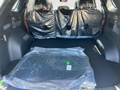 Snow White Pearl 2026 Kia Sportage Hybrid SX-Prestige