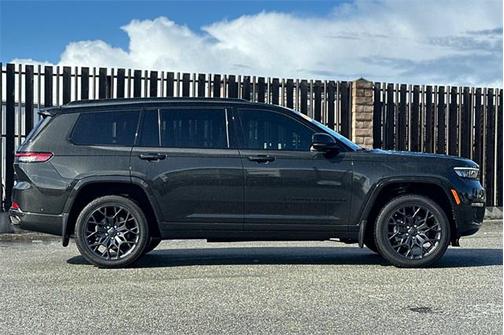 2023 Jeep Grand Cherokee L Summit Reserve