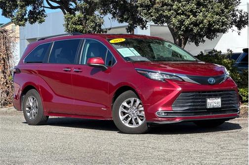 2021 Toyota Sienna XLE 8 Passenger