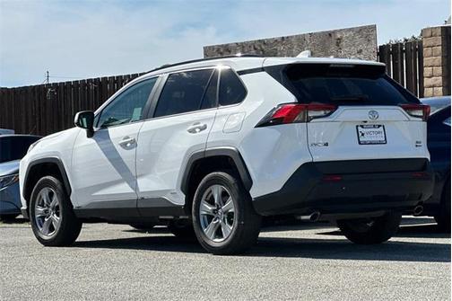 2025 Toyota RAV4 Hybrid XLE