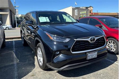2022 Toyota Highlander LE