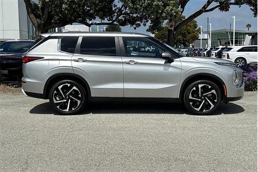 2022 Mitsubishi Outlander SE 2.5 2WD