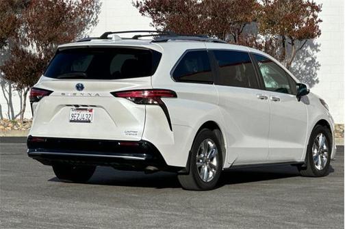 2023 Toyota Sienna Limited