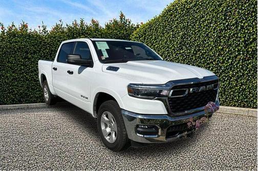 Bright White Clearcoat 2025 RAM 1500 Big Horn/Lone Star
