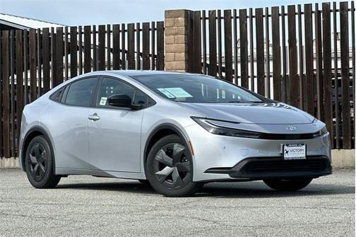 2025 Toyota Prius LE