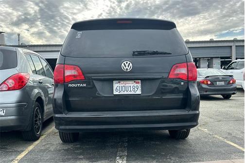 2012 Volkswagen Routan S