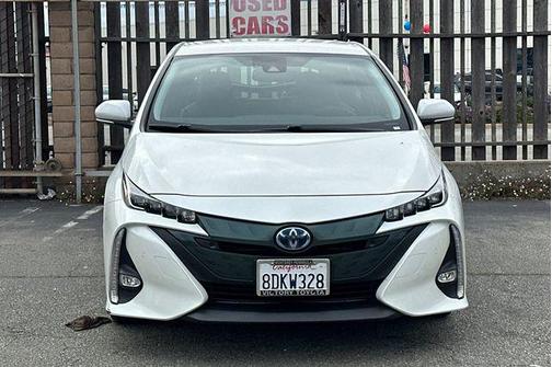 Blizzard Pearl 2017 Toyota Prius Prime Advanced
