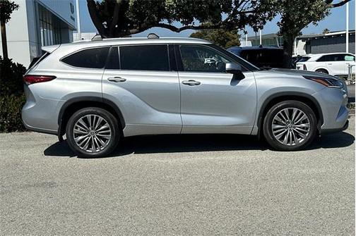 2021 Toyota Highlander Platinum