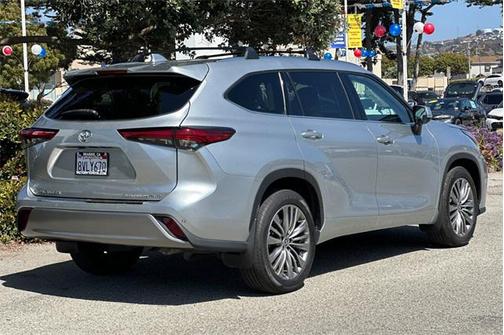 2021 Toyota Highlander Platinum