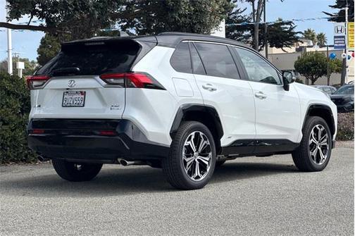 2025 Toyota RAV4 Hybrid SE