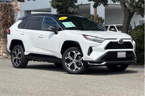 2025 Toyota RAV4 Hybrid SE