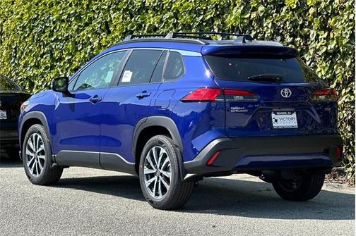2025 Toyota Corolla Cross XLE
