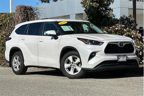 2024 Toyota Highlander LE