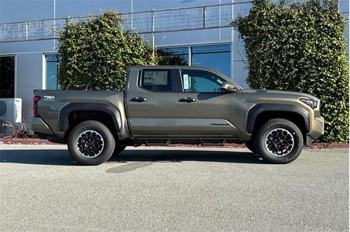 2025 Toyota Tacoma TRD Off Road