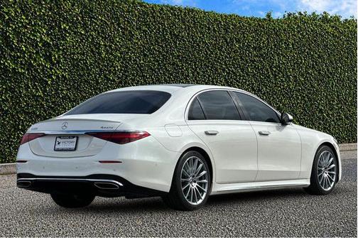 MANUFAKTUR Cashmere White Magno 2023 Mercedes-Benz S-Class 4MATIC