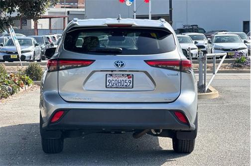 2021 Toyota Highlander Hybrid XLE