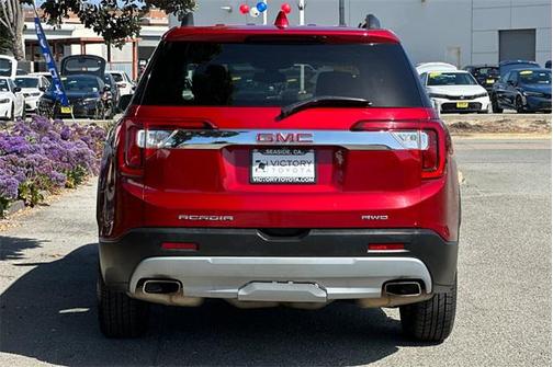 2023 GMC Acadia AWD SLT