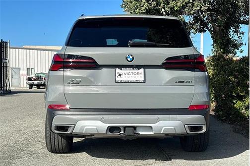 2025 BMW X5 xDrive40i