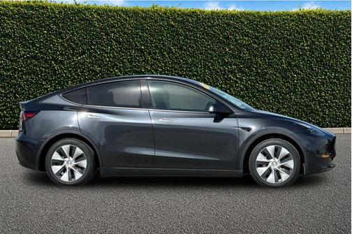 2024 Tesla Model Y Long Range Dual Motor All-Wheel Drive