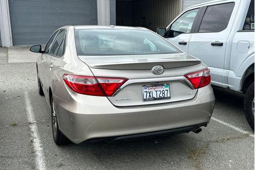 Creme Brulee 2017 Toyota Camry SE
