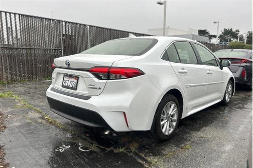 2023 Toyota Corolla Hybrid XLE